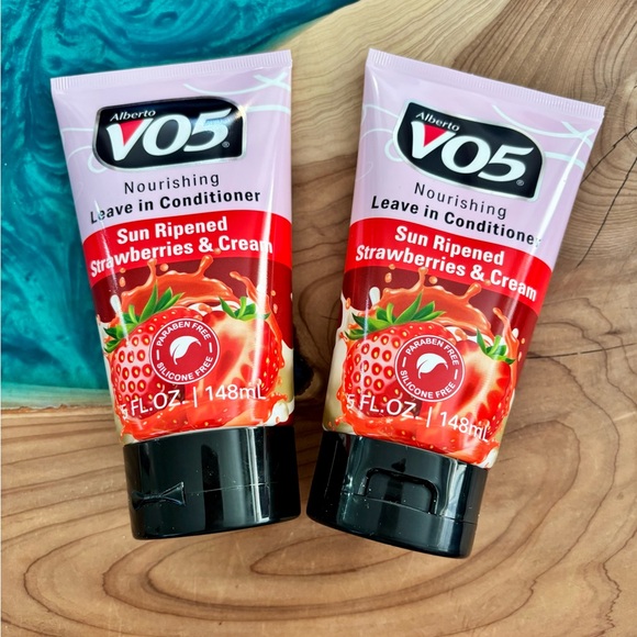 Alberto VO5 Other - Alberto VO5 Nourishing Leave-in Conditioner - Sun Ripened Strawberries & Cream